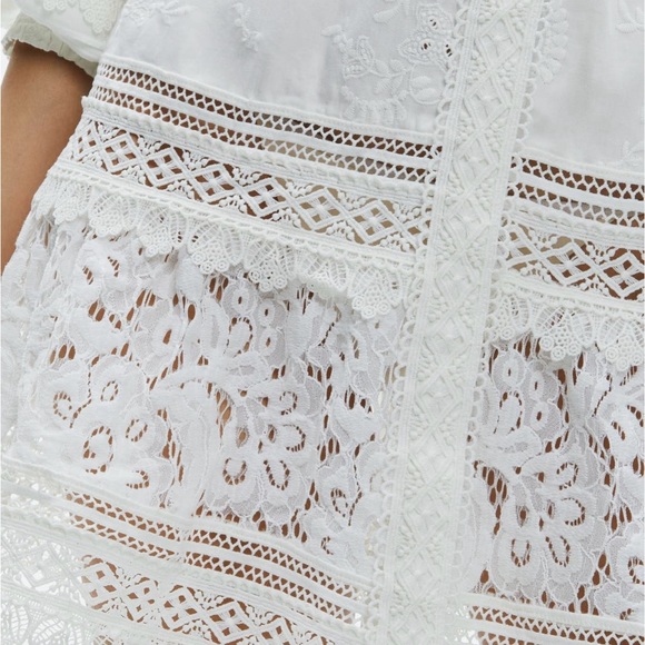 Alice + Olivia Ivory Lace Dress Alice + Olivia Ivory Lace Dress